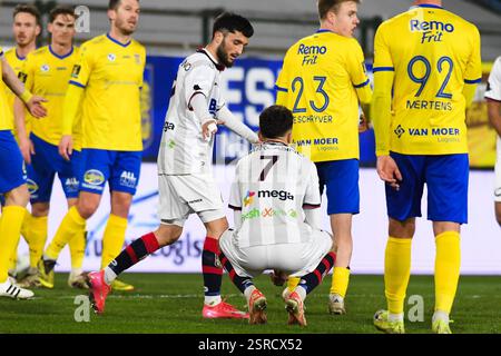 Beveren Waas, Belgique. 15 février 2025. Le Liège Benoit Bruggeman semble déçu lors d'un match de football entre le SK Beveren et le RFC Liège, samedi 15 février 2025 à Beveren-Waas, le jour 22 de la deuxième division du championnat belge 'Challenger Pro League' 2024-2025. BELGA PHOTO JILL DELSAUX crédit : Belga News Agency/Alamy Live News Banque D'Images