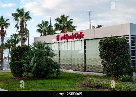 Malaga, Andalousie, Espagne, 28 décembre 2024 Hard Rock Cafe Restaurant au front de mer de Malaga sur la Costa del sol Banque D'Images