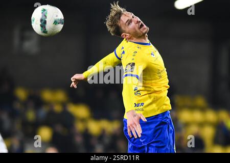 Beveren Waas, Belgique. 15 février 2025. Lennart Mertens de Beveren photographié en action lors d'un match de football entre SK Beveren et RFC Liège, samedi 15 février 2025 à Beveren-Waas, le jour 22 de la deuxième division du championnat belge 'Challenger Pro League' 2024-2025. BELGA PHOTO JILL DELSAUX crédit : Belga News Agency/Alamy Live News Banque D'Images