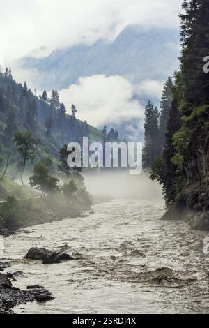 Kishanganga rivière, vallée Gurez Bandipora, Cachemire, Inde, Asie, Banque D'Images