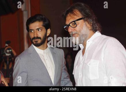 Réalisateur Rakeysh Omprakash Mehra Bollywood acteur avec Harshvardhan Kapoor music lancement de film Mirzya à Mumbai Banque D'Images