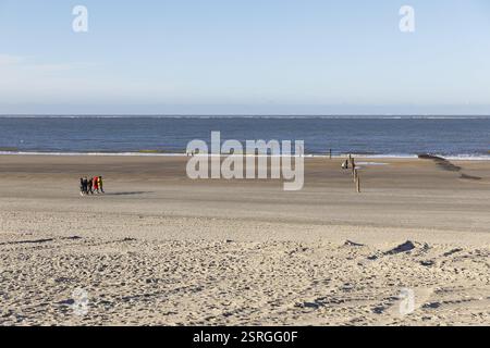 Large plage vide sur la plage nord de Norderney, basse-Saxe, Allemagne, Europe Banque D'Images