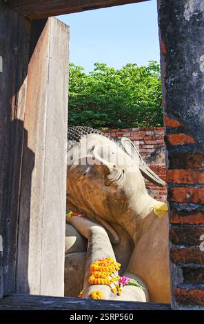 Wihan Phutthaisawan dans le temple Wat Phutthaisawan, le Sanctuaire consacre une grande image de Bouddha couché, parc historique d'Ayutthaya, Thaïlande Banque D'Images