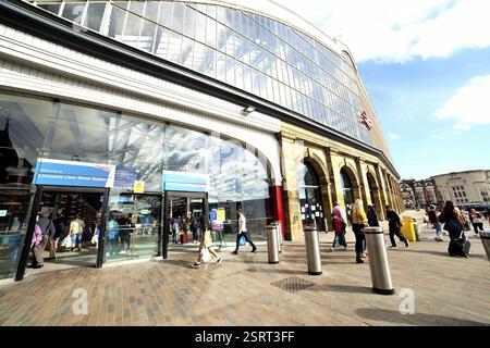 Liverpool Lime Street Railway station, Liverpool, Angleterre, Royaume-Uni, Europe Banque D'Images