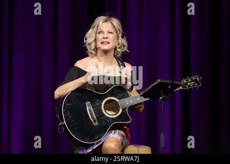 Kabarettistin, Schauspielerin und Sängerin Lisa Fitz geb. 15.09.1951 live mit dem Programm Avanti Dilettanti Das neue Programm in der Börse Coswig. Banque D'Images