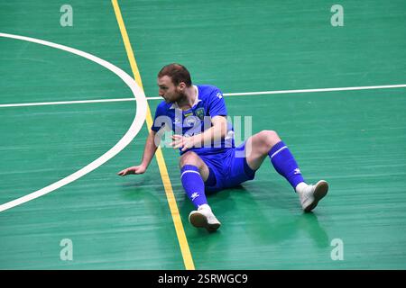 Kiev, Ukraine. 15 février 2025. Kiev, Ukraine 15 février 2024 Evgeniy Zhuk (11 COUPS) lors de la Coupe d'Ukraine Favbet. Manche de 16.seconde entre le FC HIT Kiev et Aurora Kiev - à Kiev, Ukraine (KUBANOV PAVLO UKR/SPP) crédit : SPP Sport photo de presse. /Alamy Live News Banque D'Images