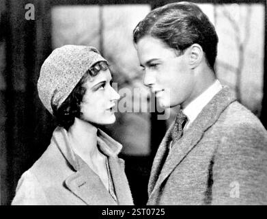 Le grand jeu [BR 1930] RENEE CLAMA, JOHN BATTEN Date : 1930 Banque D'Images