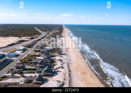 Vue aérienne de Nags Head regardant vers le nord avec la plage et l'océan Banque D'Images