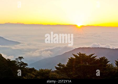 Une nouvelle journée a encore commencé. Banque D'Images