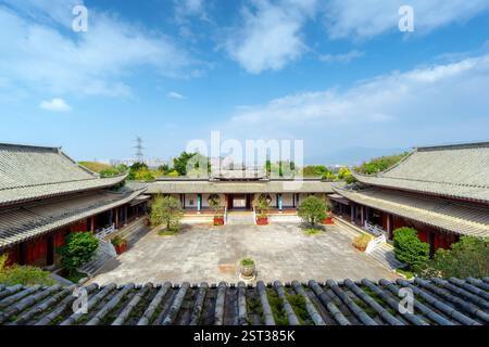 Bâtiments traditionnels chinois anciens, Mengzi, Yunnan, Chine. Banque D'Images
