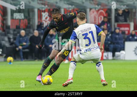 Rafael Leao de Milan AC Milan en action lors du match de football Serie A Enilive 2024/2025 entre Milan et Vérone i au stade Giuseppe Meazza Banque D'Images
