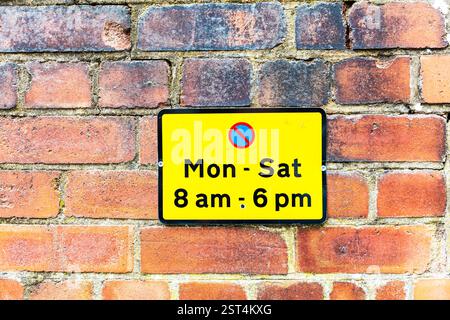 Pas de panneau de stationnement, restriction, panneau routier, panneaux routiers, panneau routier britannique, panneaux routiers britanniques, essai de conduite, panneau de signalisation routière, panneaux de signalisation routière, panneau, enseignes, Banque D'Images