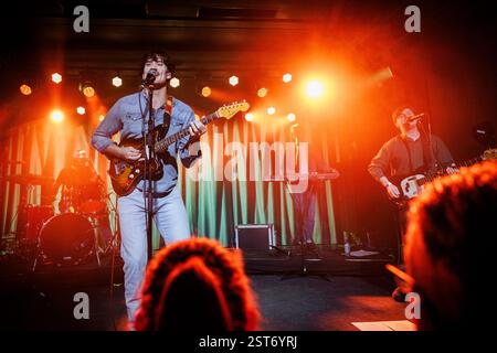 Copenhague, Danemark. 16 février 2025. Le chanteur, compositeur et musicien américain carter Vail donne un concert à VEGA à Copenhague. Banque D'Images