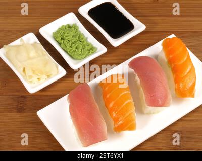 Wasabi Sushi avec différents Banque D'Images