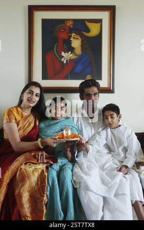 Acteur de film indien de bollywood sunil shetty sans MR de la famille Banque D'Images