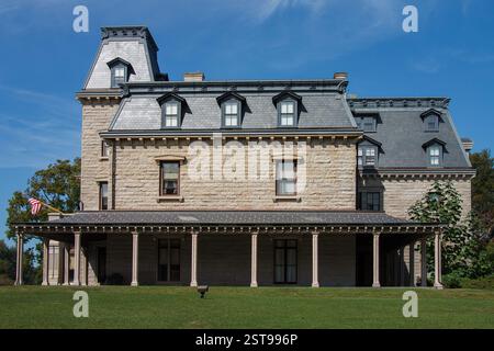 Le magnifique manoir historique de Château-sur-mer d'âge doré à Bellevue avenue à Newport, Rhode Island, États-Unis Banque D'Images
