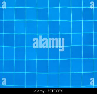 Ttiles au fond d'une piscine Banque D'Images