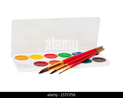Peintures aquarelle et pinceaux sur blanc Banque D'Images