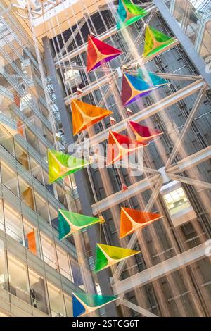Un cerf-volant en verre Campus Martius Building et une sculpture en cascade. Photo prise à Detroit Michigan Banque D'Images