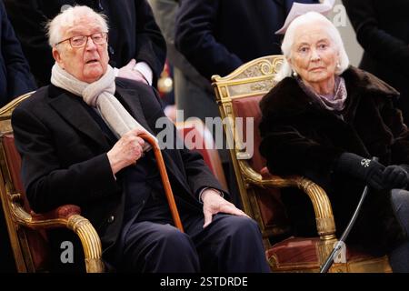 Bruxelles, Belgique. 18 février 2025. Le roi Albert II de Belgique et la reine Paola de Belgique photographiés lors de la cérémonie annuelle à la mémoire des membres décédés de la famille royale, à onze-Lieve-Vrouwekerk/notre-Dame de Laeken, à Bruxelles, mardi 18 février 2025. BELGA PHOTO BENOIT DOPPAGNE crédit : Belga News Agency/Alamy Live News Banque D'Images