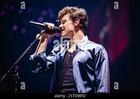 Shawn Mendes se produisant à l'O2 Arena de Londres le 16 avril 2019 Banque D'Images