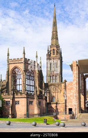 Cathédrale de Coventry ancienne cathédrale bombardée en ruine West midlands Angleterre GB UK Europe Banque D'Images