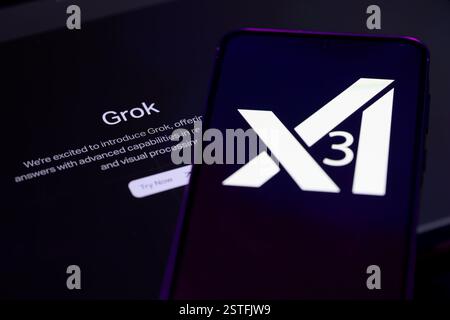 Bruxelles, Belgique. 18 février 2025. Page Web de GROK affichée sur tablette avec le logo X ai 3, vu dans cette illustration photo. Prise à Bruxelles, Belgique, le 18 février 2025. (Jonathan Raa/Sipa USA) *** strictement à des fins éditoriales *** crédit : Sipa USA/Alamy Live News Banque D'Images