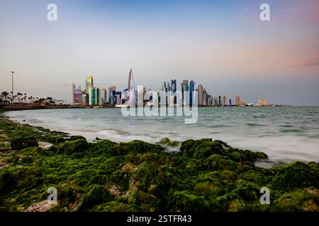 Doha Skyline Doha Qatar 17-02-2025 Banque D'Images