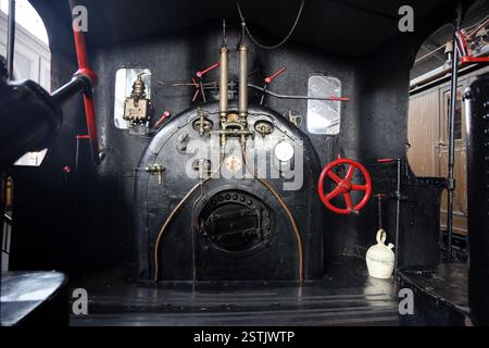 Locomotive à vapeur. Détail de la chaudière. Musée du chemin de fer, Madrid. Espagne. Banque D'Images
