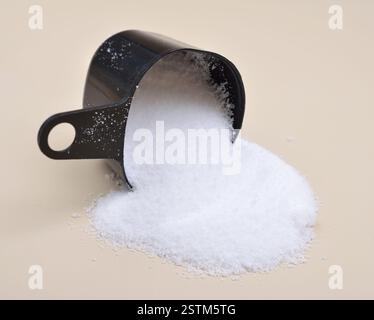 Le chlorure d'ammonium est un composé chimique inorganique dont la formule chimique est NH4Cl Banque D'Images