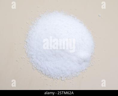 Le chlorure d'ammonium est un composé chimique inorganique dont la formule chimique est NH4Cl Banque D'Images