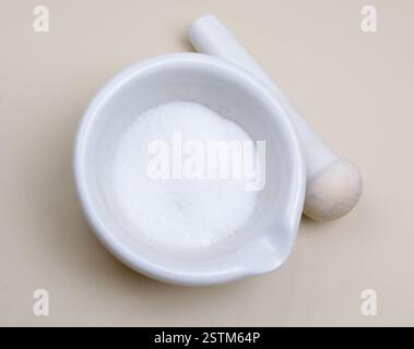 Le chlorure d'ammonium est un composé chimique inorganique dont la formule chimique est NH4Cl Banque D'Images