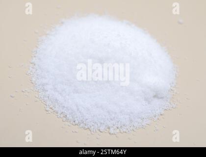 Le chlorure d'ammonium est un composé chimique inorganique dont la formule chimique est NH4Cl Banque D'Images