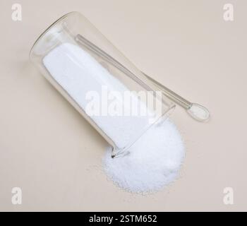 Le chlorure d'ammonium est un composé chimique inorganique dont la formule chimique est NH4Cl Banque D'Images