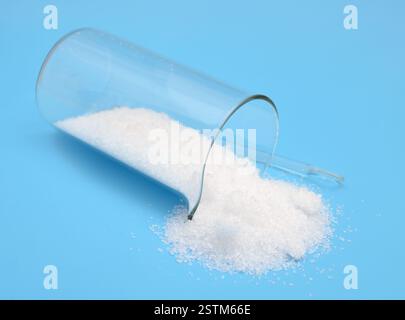 Le sulfate de zinc est un composé inorganique de formule ZnSO4 Banque D'Images