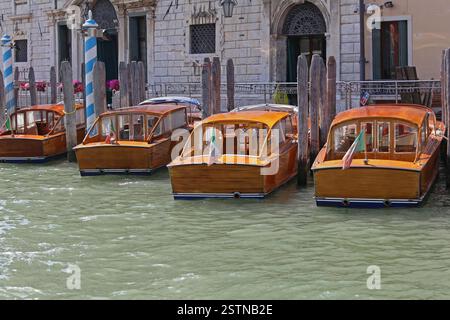 Venise Taxi Boats Banque D'Images