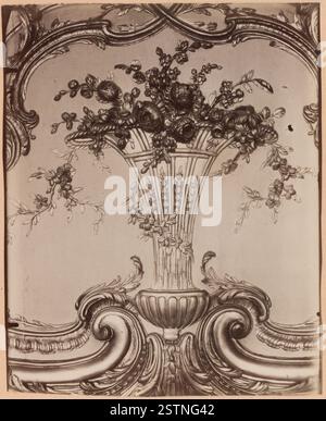 Cette photographie d’Eugène Atget capture l’essence de l’architecture parisienne et de la vie de rue au début des années 1900, mettant en valeur son style photographique méticuleux. Acquis en 1952. Banque D'Images