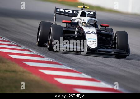 BARCELONE, ESPAGNE - 19 FÉVRIER : Louis Sharp, australien, et Rodin Motorsport (24 ans) roulent sur piste lors des essais de formule 3 sur le circuit de Barcelona-Catalunya le 19 février 2025 à Barcelone, Espagne. (Photo de Pablo Rodriguez/Quality Sport images) Banque D'Images