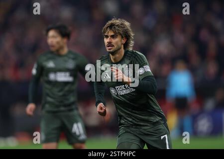 Munich, Allemagne. 18 février 2025. Jota Joao Pedro Neves Filipe du Celtic Glasgow vu lors du match de l'UEFA Champions League 2024/2025 entre le Bayern et le Celtic Glasgow à l'Allianz Arena. Score final ; Bayern 1:1 Celtic Glasgow. Crédit : SOPA images Limited/Alamy Live News Banque D'Images