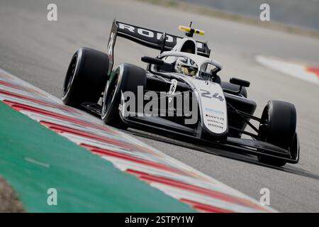 BARCELONE, ESPAGNE - 19 FÉVRIER : Louis Sharp, australien, et Rodin Motorsport (24 ans) roulent sur piste lors des essais de formule 3 sur le circuit de Barcelona-Catalunya le 19 février 2025 à Barcelone, Espagne. (Photo de Pablo Rodriguez/Quality Sport images) Banque D'Images