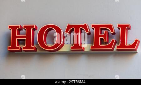Panneau rouge néon Hotel Banque D'Images