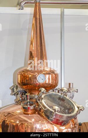 Distillerie distillerie cuivre distillateur Banque D'Images