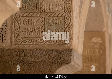 Cloître de l'ancienne cathédrale de San Vicente Banque D'Images