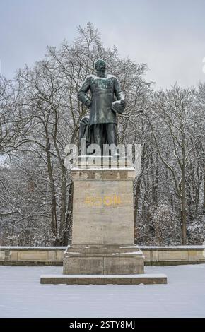 Winter, Schnee, Denkmal Albrecht von Roon, Großer Stern, Tiergarten, Mitte, Berlin, Deutschland Banque D'Images