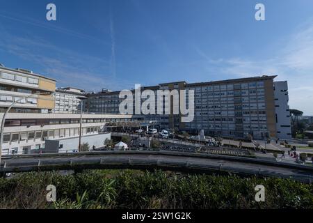 Rome, Italie. 20 février 2025. La Polyclinique Gemelli à Rome crédit : Agence photo indépendante/Alamy Live News Banque D'Images