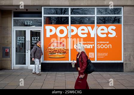 Popeyes restaurant américain de burger fast food bientôt à Princes Street, Édimbourg, Écosse, Royaume-Uni. Banque D'Images