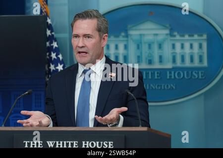 Washington, Vereinigte Staaten. 20 février 2025. Michael Waltz, conseiller à la sécurité nationale, participe au briefing quotidien à la Maison Blanche à Washington, DC, le 20 février 2025. Crédit : Chris Kleponis/CNP/dpa/Alamy Live News Banque D'Images