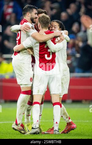 Amsterdam, pays-Bas. 21 février 2025. Les joueurs de l'Ajax célèbrent après un match de football entre l'AFC Ajax néerlandais et l'Union Royale belge Saint-Gilloise, jeudi 20 février 2025 à Amsterdam, aux pays-Bas, le retour des éliminatoires de la phase Knockout de la compétition de l'UEFA Europa League. BELGA PHOTO JASPER JACOBS crédit : Belga News Agency/Alamy Live News Banque D'Images
