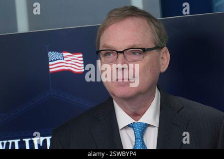 Washington, Vereinigte Staaten. 20 février 2025. Kevin A. Hassett, directeur du Conseil économique national (NEC), participe à la séance d'information quotidienne à la Maison Blanche à Washington, DC, le 20 février 2025. Crédit : Chris Kleponis/CNP/dpa/Alamy Live News Banque D'Images