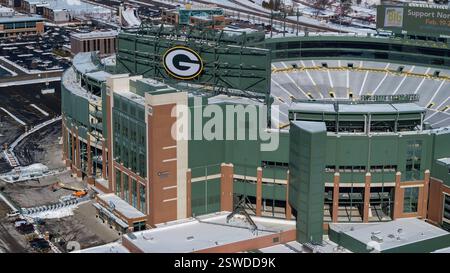 Green Bay, Wi, États-Unis. 20 février 2025. Une vue aérienne de lambeau Field montre le stade emblématique en forme de bol avec ses vastes places assises pour 81 441 fans. Entouré de parkings et du quartier de Titletown, il est le plus ancien stade de la NFL en activité continue. (Crédit image : © Walter G. Arce Sr./ASP via ZUMA Press Wire) USAGE ÉDITORIAL SEULEMENT! Non destiné à UN USAGE commercial ! Banque D'Images